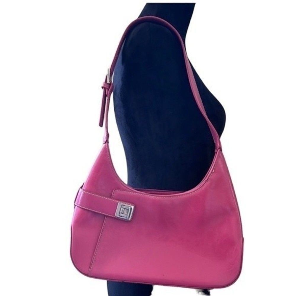 Apt 9 Pink Purse. Silver Buckle. Great Spring Bag.